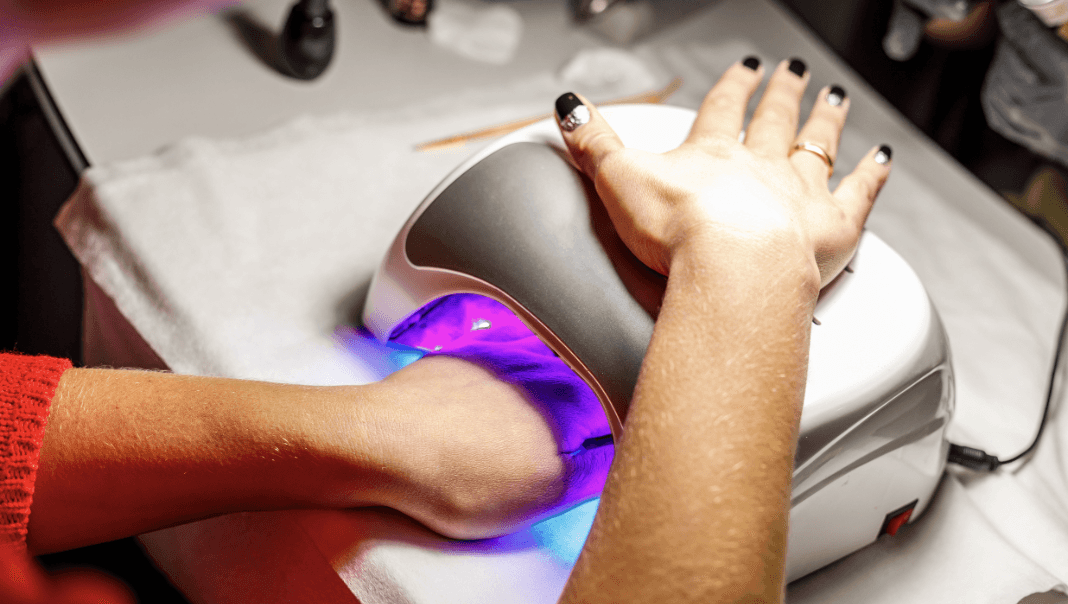 Are gel nail polishes and UV lamps safe? Here's what dermatologists say. -  The Washington Post